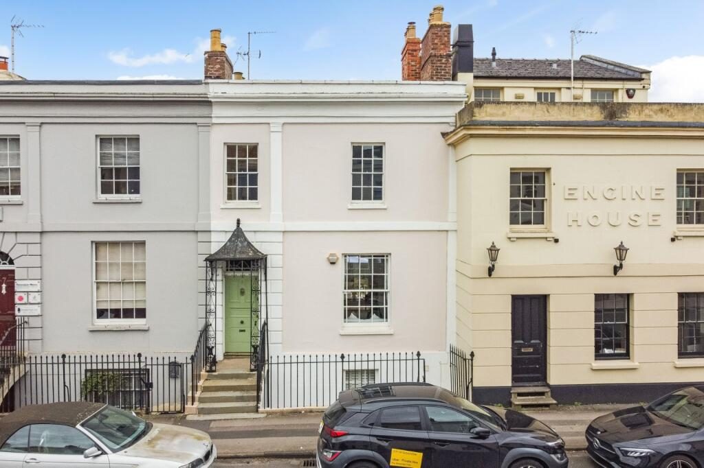 Terraced House