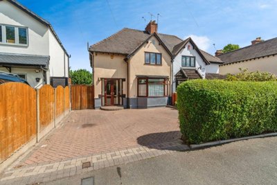 Property on Lincoln Road, WS1 2EA