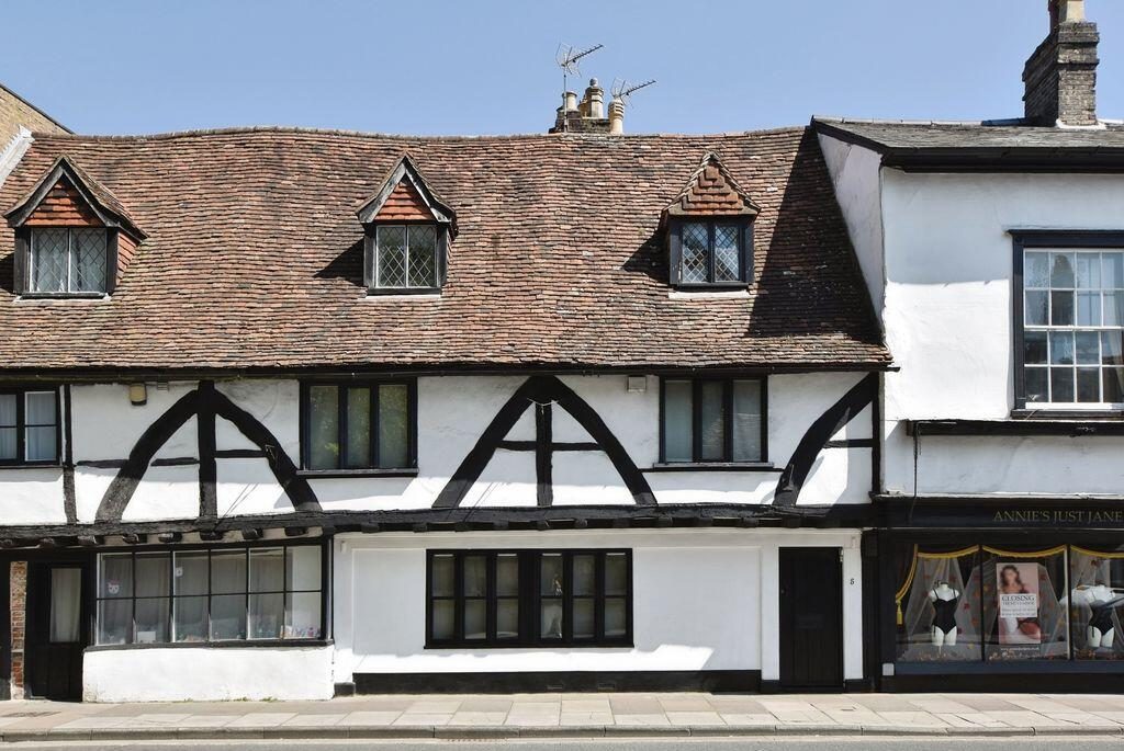 Terraced House