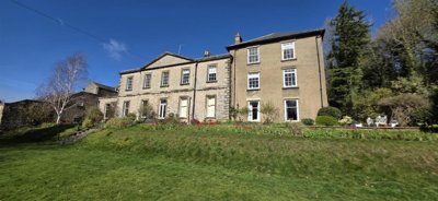 Property on DL10 4AX