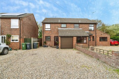 Property on Ellis Close, NR12 9EF