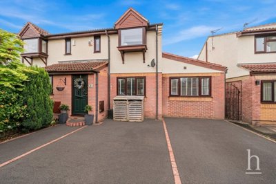 Property on Birchdale Close, CH49 2SE