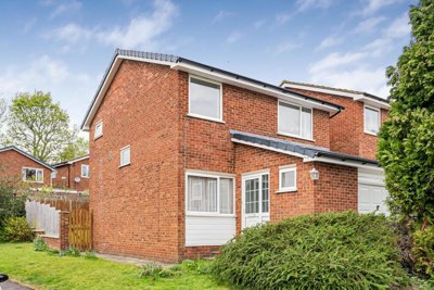 Property on Chiltern Park Avenue, HP4 1EU