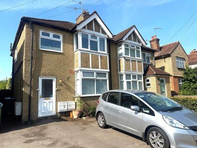 Property on Third Avenue, WD25 9QE