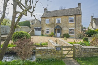 Property on School Lane, GL7 5TZ