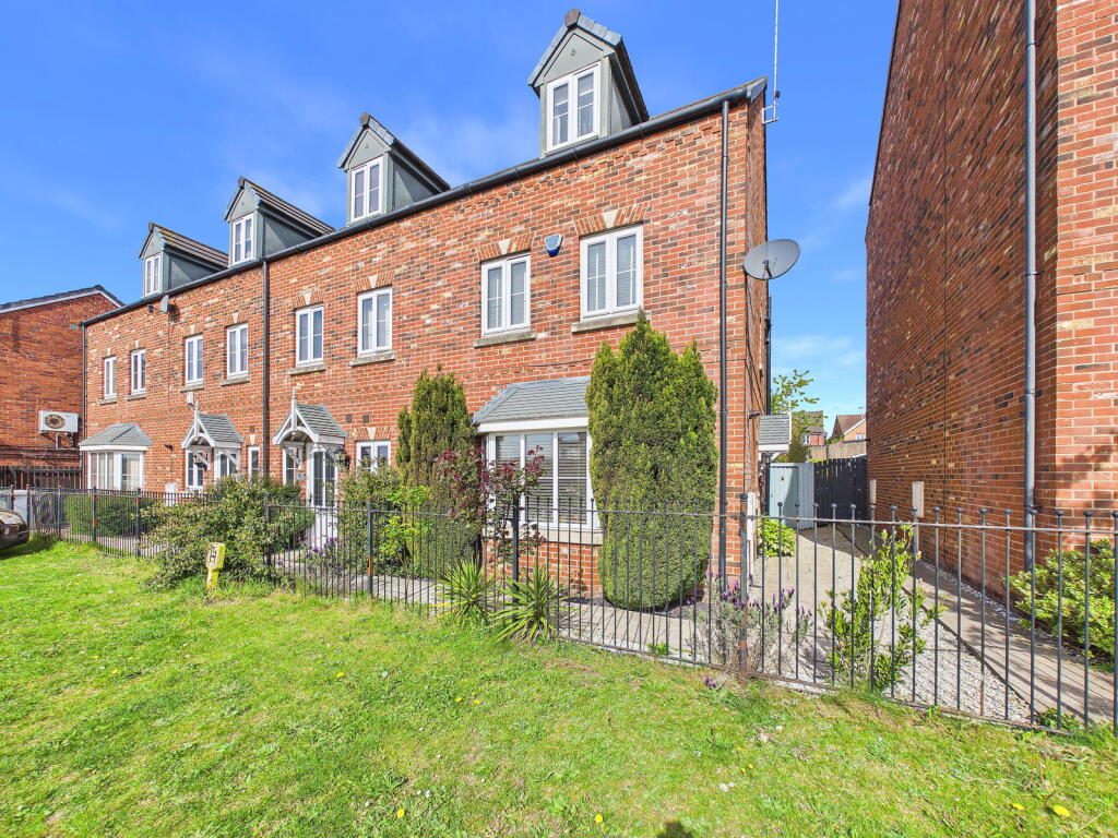 Property main image