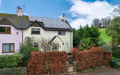 Property on TQ12 4SR