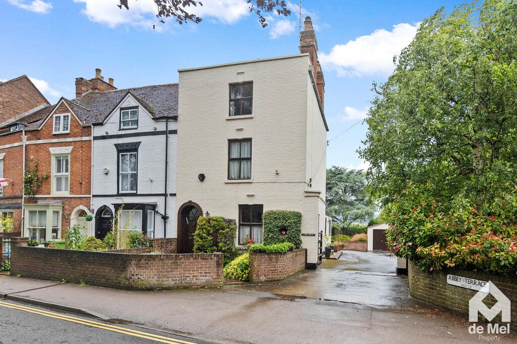 Property main image