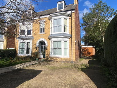 Property on South Street, HU16 4AS