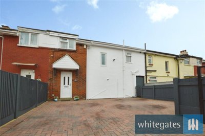 Property on Throstle Walk, LS10 4JL