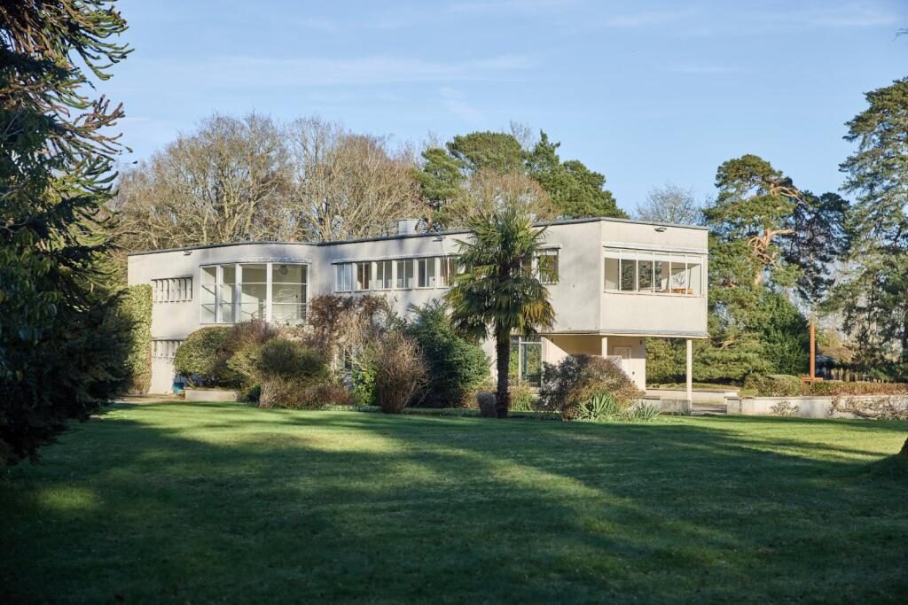 Property main image