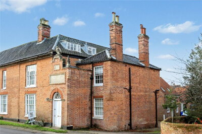 Property on High Street, NR34 7HD