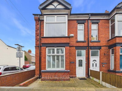 Property on Ruabon Road, LL13 7RB