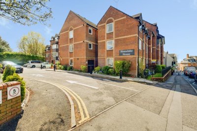 Property on Station Road Parkstone, BH14 8UG