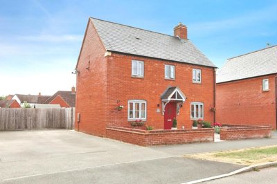 Property on NN13 6GN