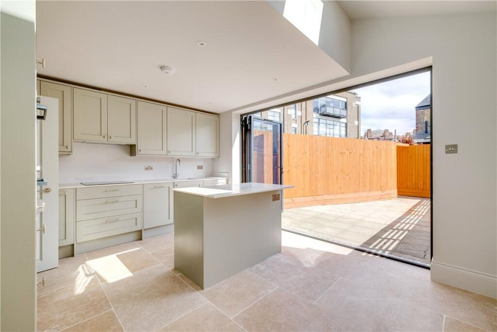Terraced House