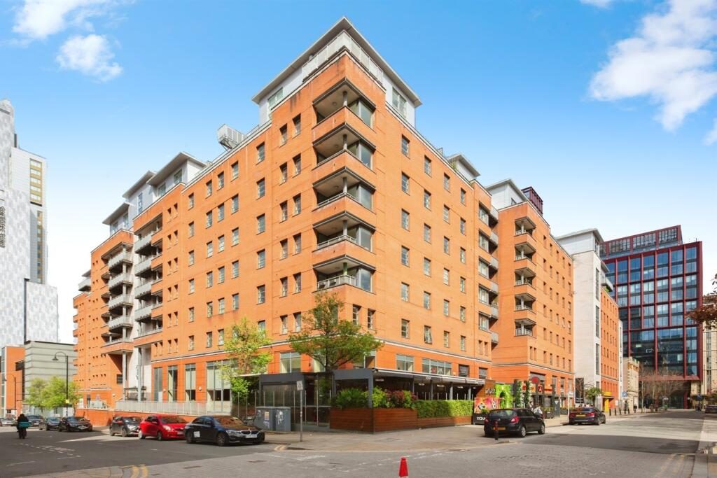 Property main image