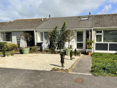 Property on Mowhay Close, TR7 2RJ