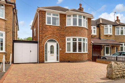 Property on Trentham Gardens, NG8 3NF