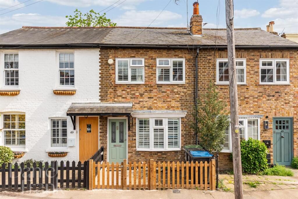 Terraced House
