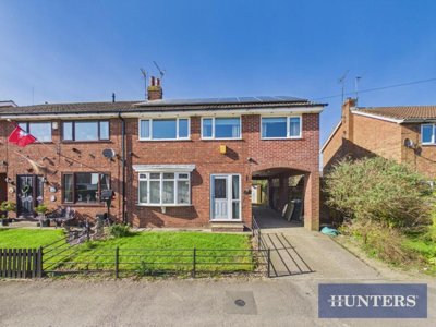 Property on Main Street, YO25 8AZ