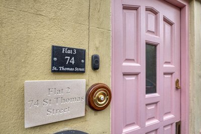 Property on St Thomas Street, BA5 2UZ