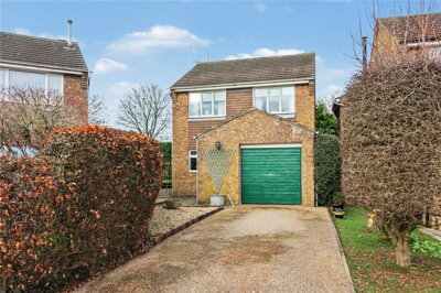 Property on Farnham Croft, LS14 2HR