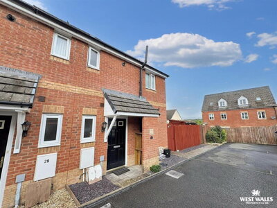 Property on Ffordd Y Glowyr, SA18 2FF