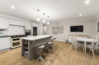 Property on Banks Lane, NG34 9QY