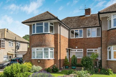 Property on Willis Close, KT18 7SS