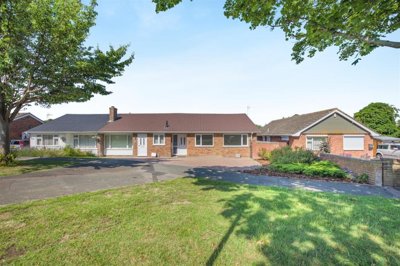 Property on Richmond Way, ME15 6BL