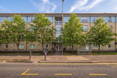 Property on G31 4QE
