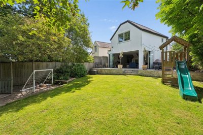 Property on Curtis Way, HP4 2LP