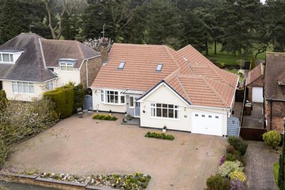 Property on The Fairway, HU10 7SB