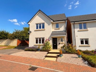 Property on NN11 2HB