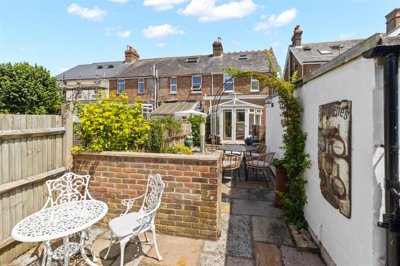 Property on London Road, BN27 3AN