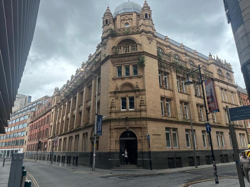 Property main image