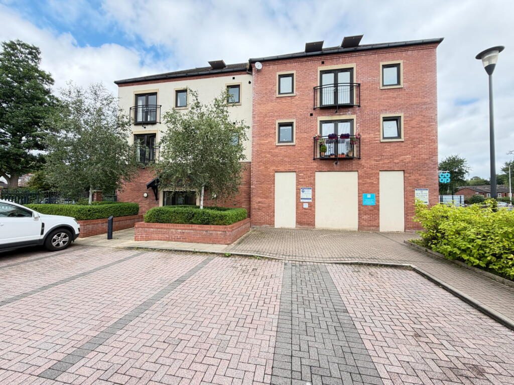 Property main image