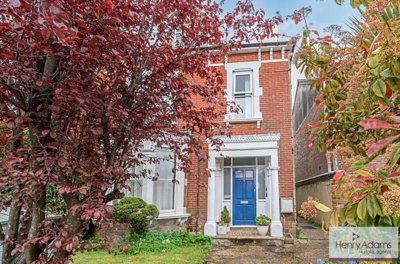 Property on Station Road, GU32 3ET