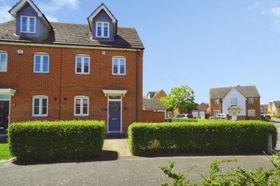Property on Barbour Green, SS12 9SF