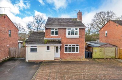 Property on Oak Crescent, EX15 2SS