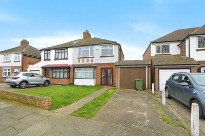 Property on Lichfield Terrace, RM14 3JX