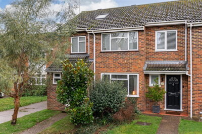 Property on Harwood Close, AL6 0LF