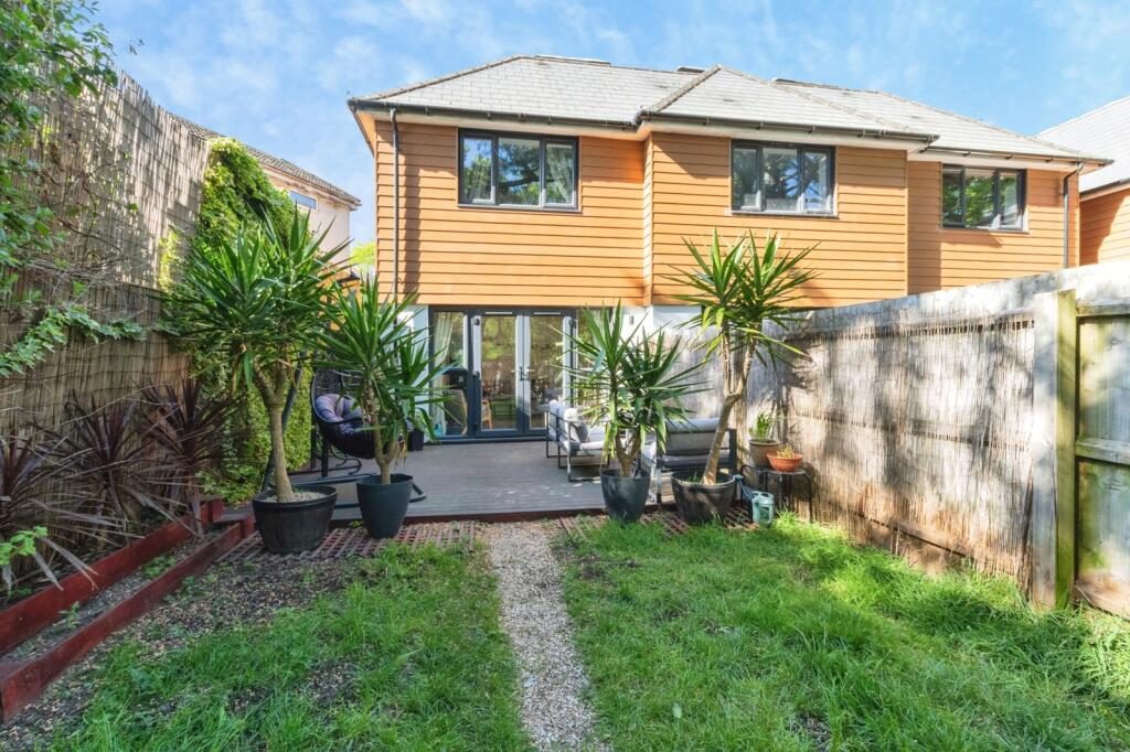 Terraced House