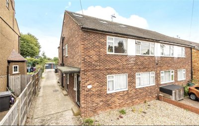 Property on Clifford Road, EN5 5PE