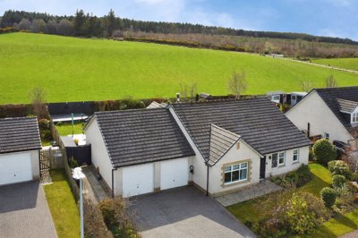 Property on Ardgowan, IV2 5PA