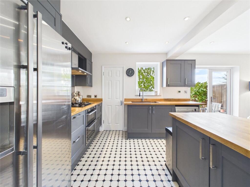 Terraced House