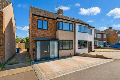 Property on Butts Lane, SS17 0NW