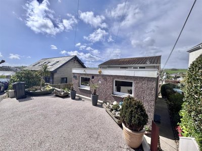 Property on School Hill, PL26 6TG