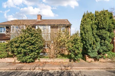 Property on Woodlands Close, OX3 7RY